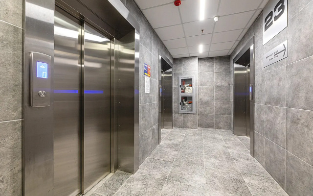 Na Pobediteley, 115 Flat