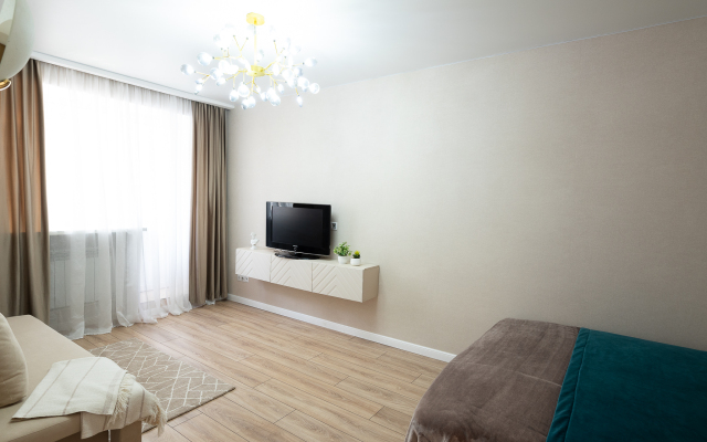 V Tsentre Ryadom Tk Korston Flat