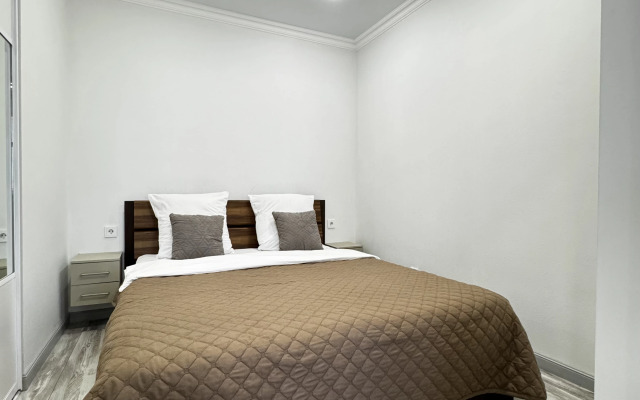 Квартира Дизайнерская евродвухкомнатная квартира в центре города