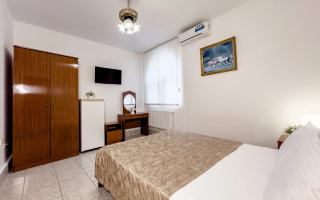 Viva Anzhelika Guest House