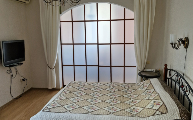 3-h komnatnye Solnechnaya Storona Parkovka besplatnaya Apartments