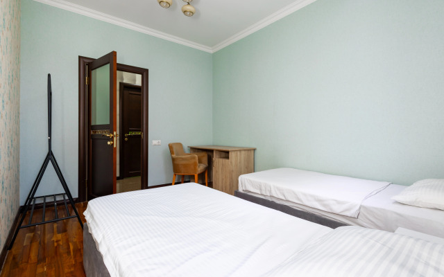 4-K v Novostroyke, Ulitsa Arama, Di777 Flat