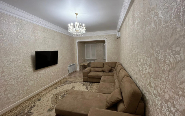 U naberezhnoy Lenina 39 Flat