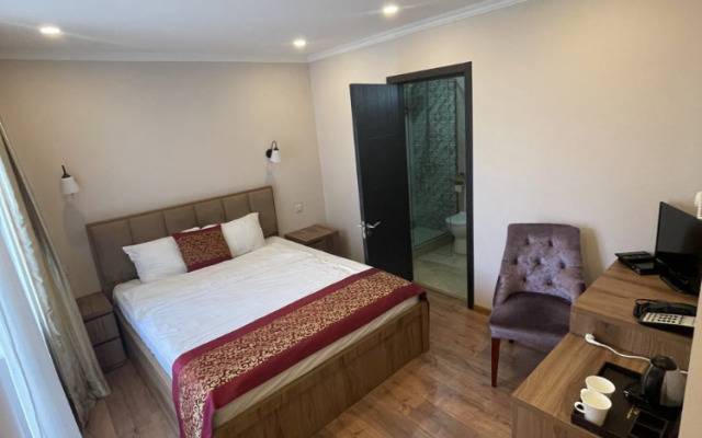 Natali Metekhi Palace Hotel