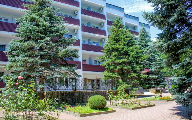 Yuzhny Hotel