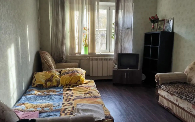 2-Kom Studiya Ekonom Nizhegorodskiy Tsentralny Rayon Flat
