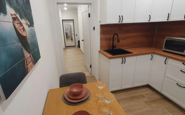 Beliy Sokol Flat