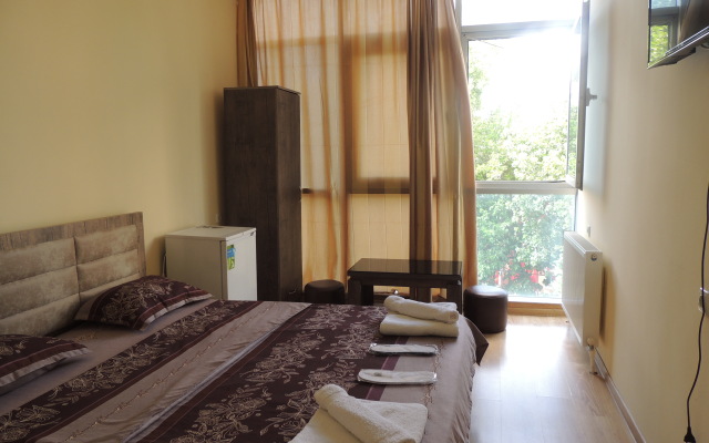 G&J Hotel