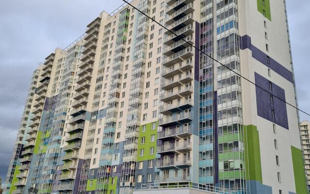 Green Apart U Metro Ladozhskaya Apartments