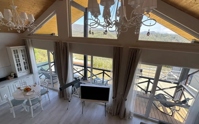 S Panoramnym Vidom Na Gory Private House