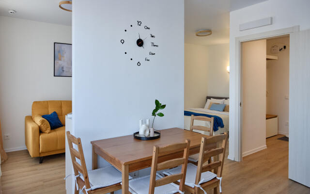 Na Kosmonavtov 9B Flat