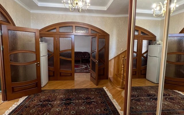 Roskoshny  U Morya 10 Spalnykh Rublevka Private House