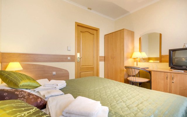 Меблированные комнаты Oрехово (Дом у Парка)