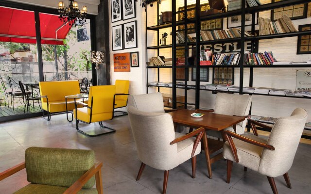 The 101 Bali Fontana Seminyak Hotel