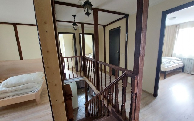 Na Beregu Ozera s Vmestimostu 18 Chelovek Private House.