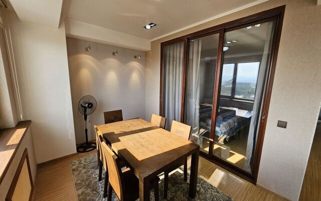 Na Prospekte Kommunisticheskiy, 31b/1 Flat