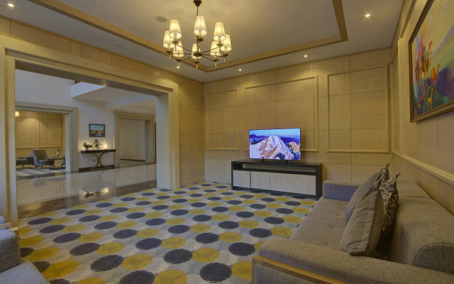 Grand Khan Tengri Hotel