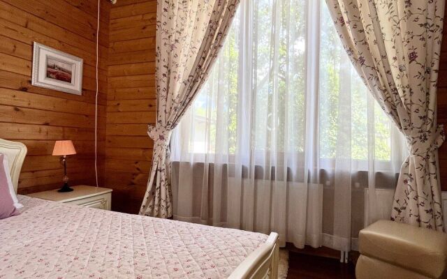 Art Kovcheg Guest House