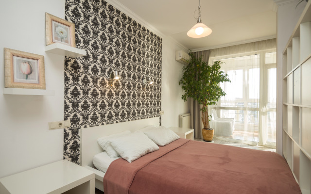 Na Bogdana Khmelnitskogo 10 Flat