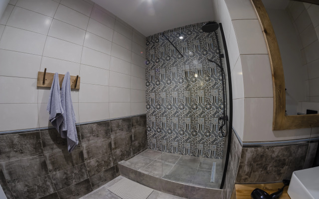 Uluchshenny S Balkonom 4 Apartments