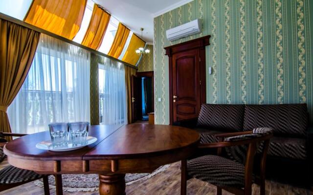 Ritsk Hotel