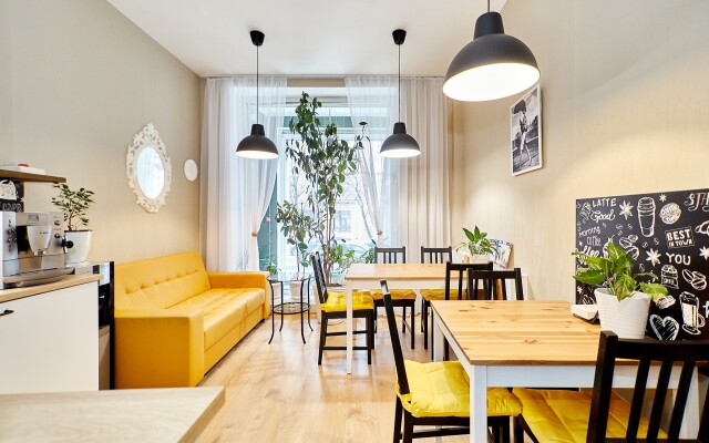U Semi Mostov Hotel