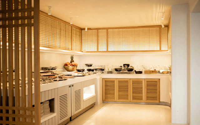 Pilos Suites Hotel