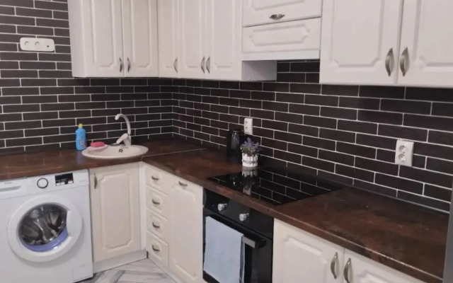 Квартира Возле Стадиона и Парка Галицкого