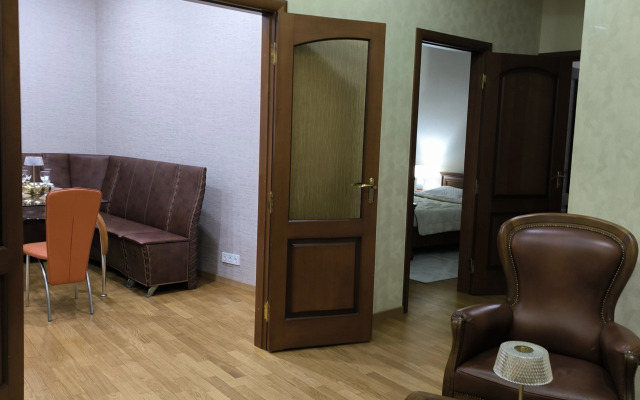 Marksa 17 Velikolepnaya Treshka Supercentr Apartments