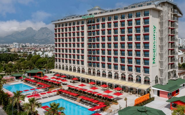 Megasaray WestBeach Antalya Hotel