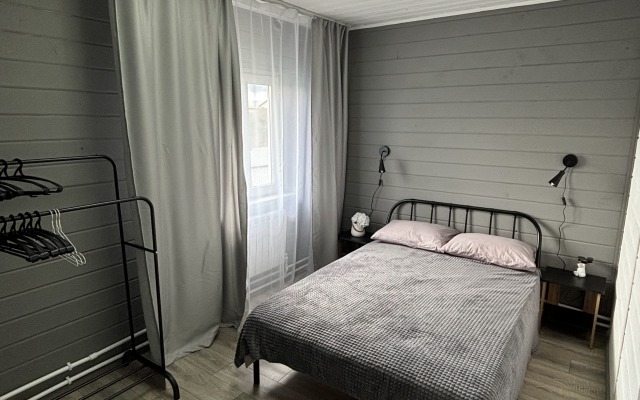 Nedaleko Ot Istoricheskogo Tsentra Guest House