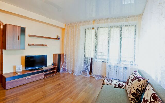 Lessor 103-105 Apartments