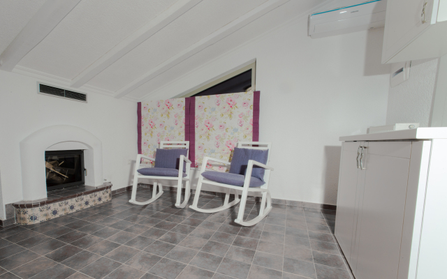 Toroni Luxury Villas - White Villa