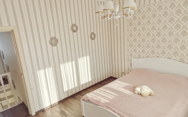 Частный дом на берегу моря с бассейном