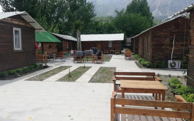 Lime Tree Houses Hotel