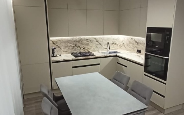 Апартаменты на улице Захарова 1