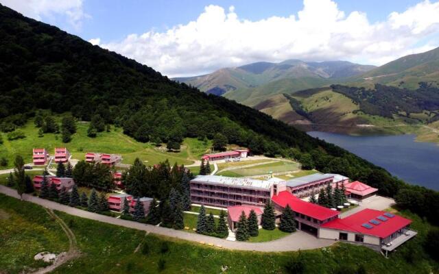 Ani Resort