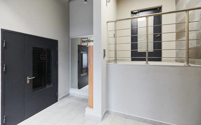 Апартаменты MyHomeYourHome на Проспекте Буденного д.15