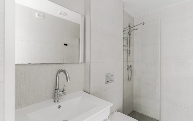 Blueground at Nahalat Bynamin Garden view Balcony ID6 Apartments