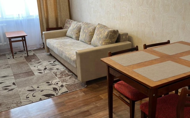 Апартаменты 2-х комнатная на 50 лет Октября 23