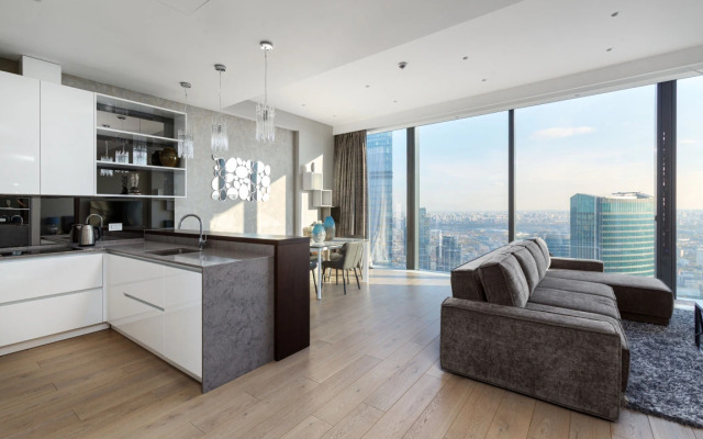 73rd Floor Apartment with Stunning View