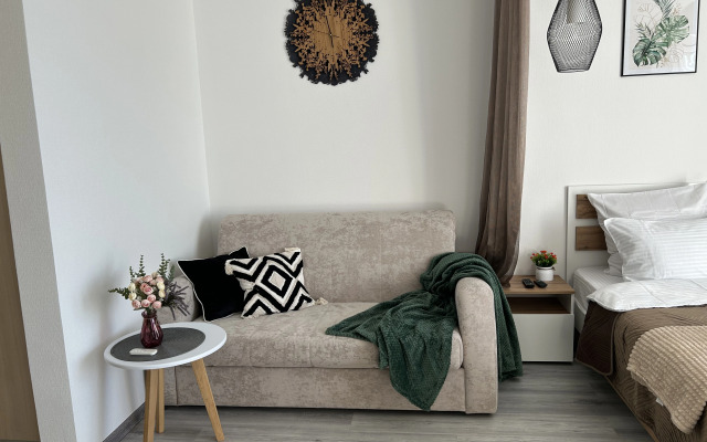 Prostornaya Studiya S Panoramnym Vidom Iz Okna Flat