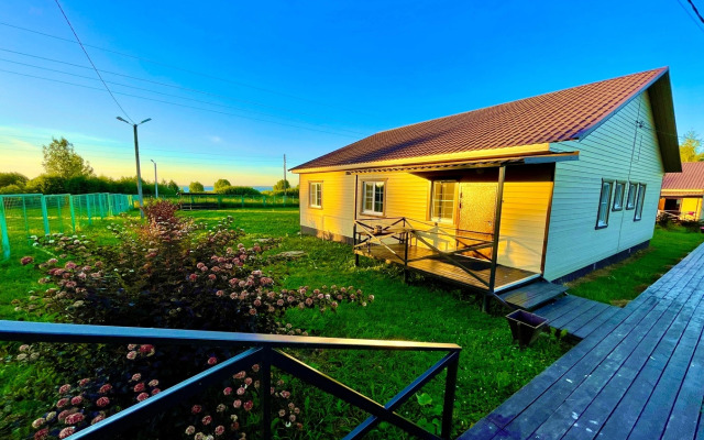 Na Beregu Ozera Plescheevo 57b Private house