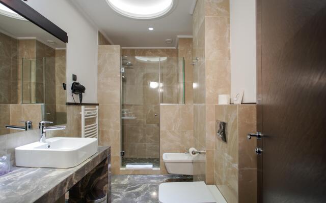 Constantine the Great Hotel