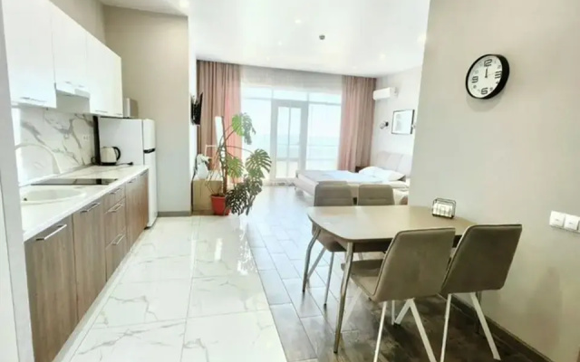 Апартаменты 40 м² на Первой Линии Моря