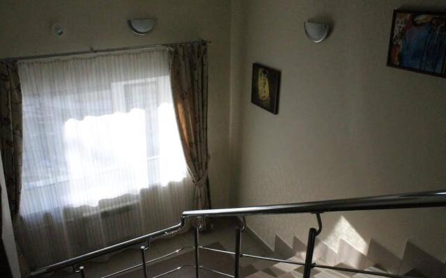 Ryizhij Pyos Hotel