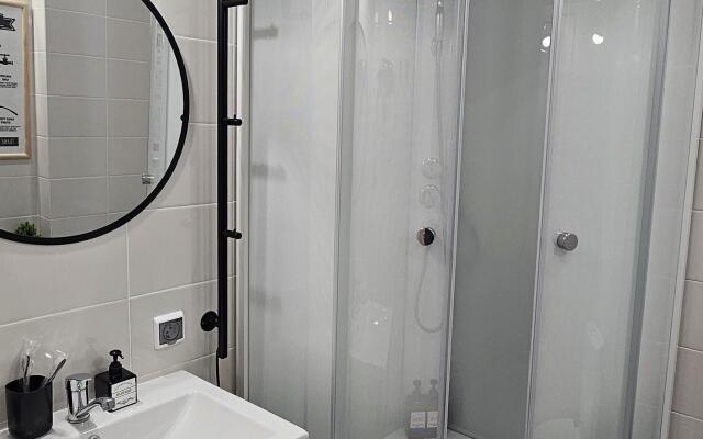 Prostornaya Evrodvushka Flat