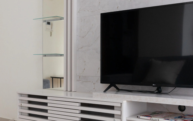 Welcome Home in Blakely Tower Apartments