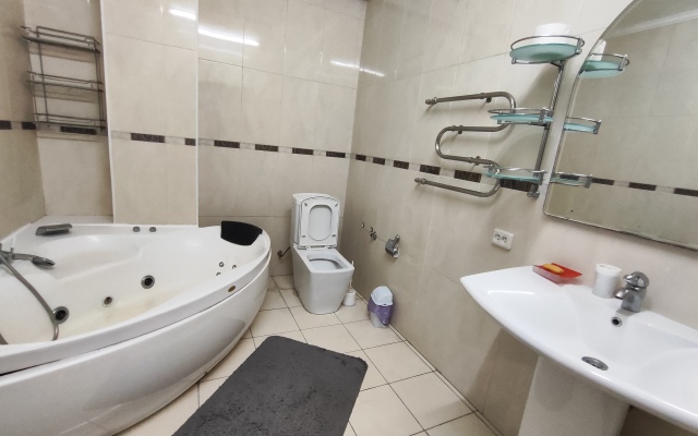 Dvukhkomnatnye Uyutnye v Samom Tsentre Bishkeka Apartments