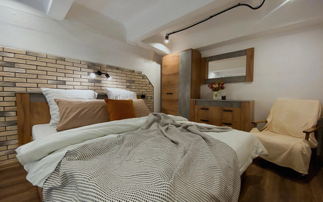 Квартира Green FOX из двух уровней с панорамными окнами